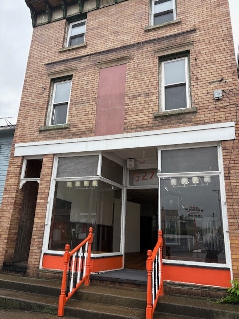 525-527 Tremont Ave SW, Massillon, OH for lease Building Photo- Image 1 of 12