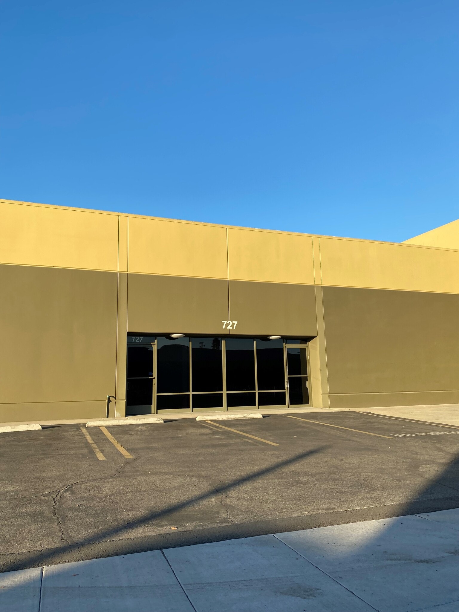 701-833 W Anaheim St, Long Beach, CA for lease Building Photo- Image 1 of 15