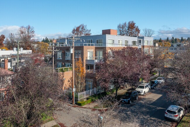 Plus de détails pour 6075-6099 West Blvd, Vancouver, BC - Commerce de détail à louer