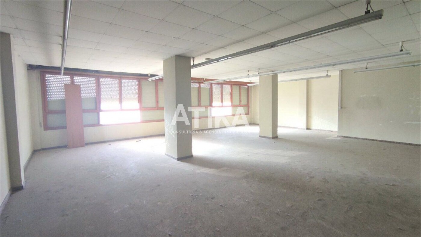 Retail in Ontinyent, Valencia for lease Interior Photo- Image 1 of 6