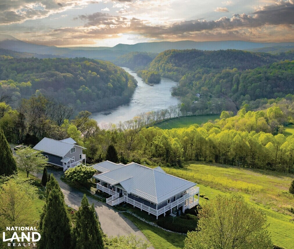 125 River Ridge Dr, Pearisburg, VA à vendre Photo principale- Image 1 de 108