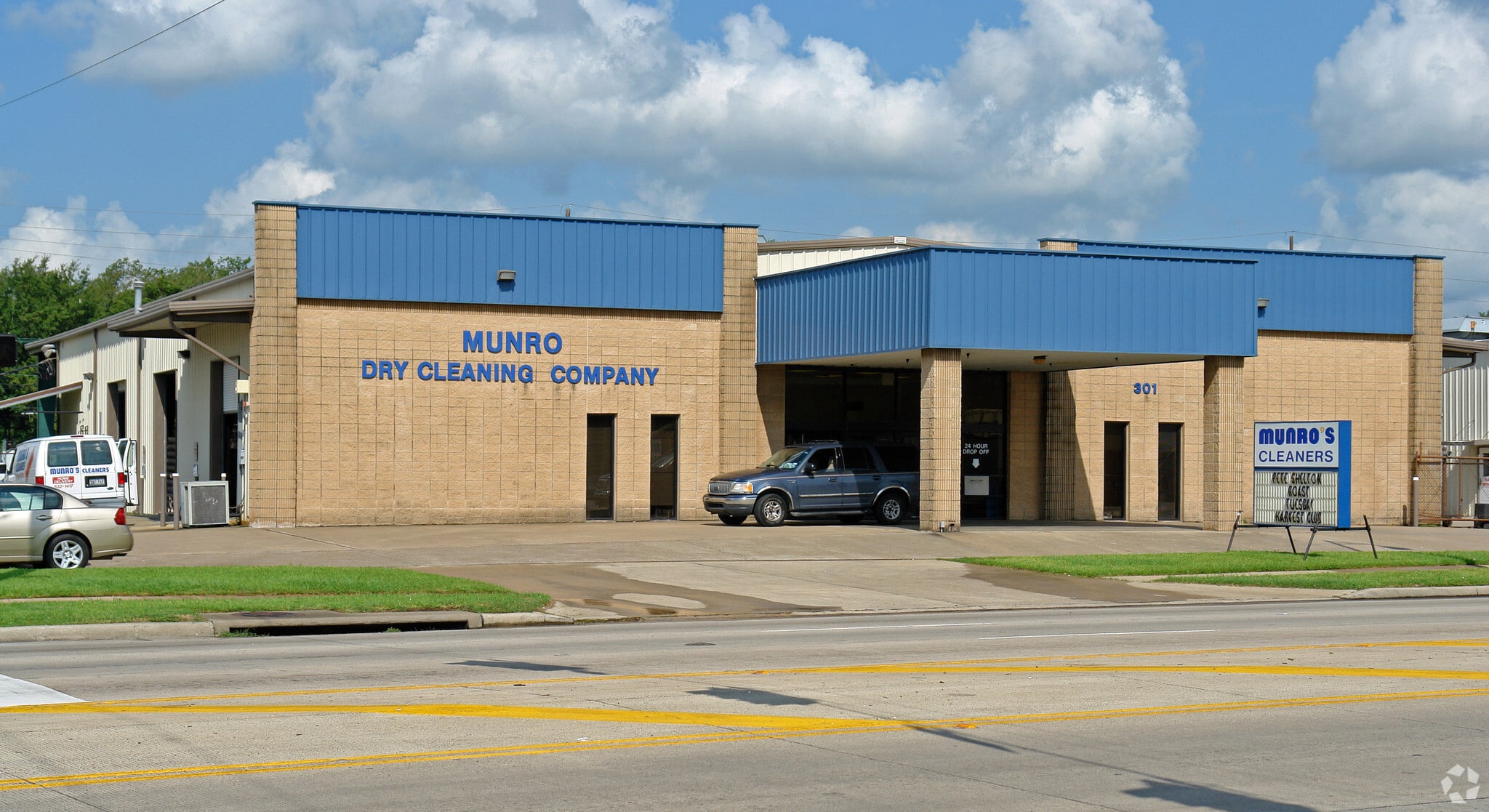 301 Ml King Jr Pky, Beaumont, TX for sale Primary Photo- Image 1 of 7