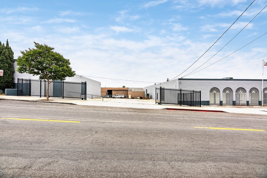 1550 E Burnett St, Signal Hill, CA for lease - Building Photo - Image 1 of 21