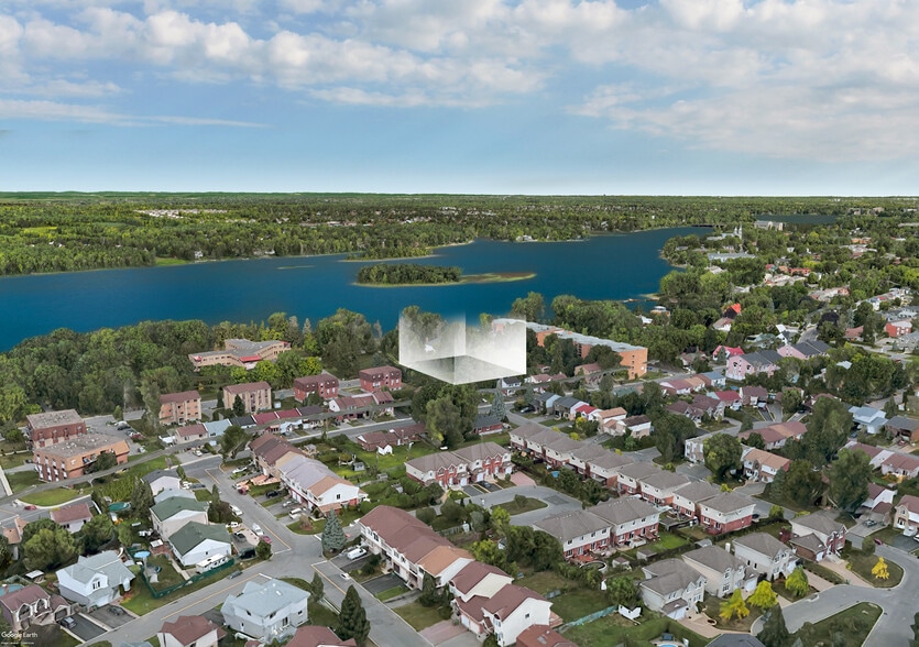 Rue Julie, Pierrefonds, QC for sale - Primary Photo - Image 1 of 1