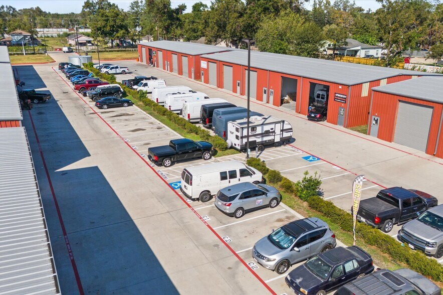 5801 Breen Dr, Houston, TX à louer - Photo du bâtiment - Image 2 de 11