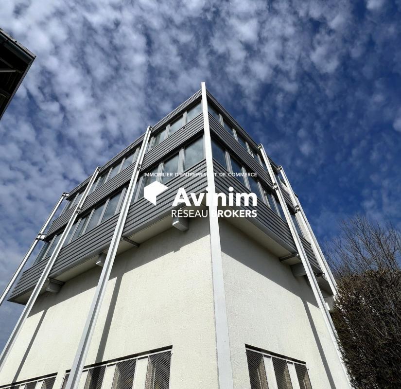 Industrial in Annecy for lease Building Photo- Image 1 of 16