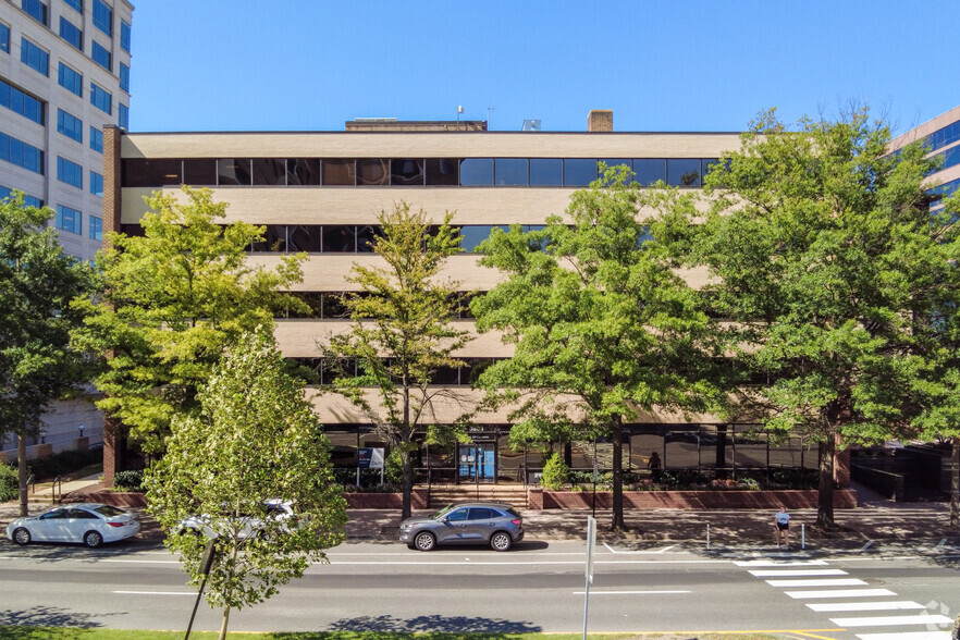 3803 N Fairfax Dr, Arlington, VA for lease - Building Photo - Image 2 of 6