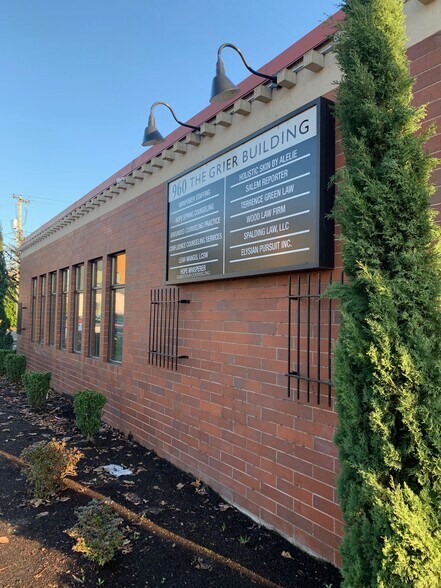 960 Broadway St NE, Salem, OR à louer - Photo du bâtiment - Image 2 de 14