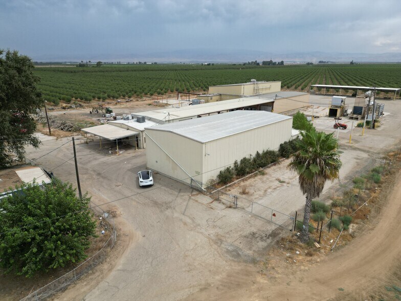 13649 Weedpatch Hwy, Bakersfield, CA à louer - Photo du bâtiment - Image 2 de 10
