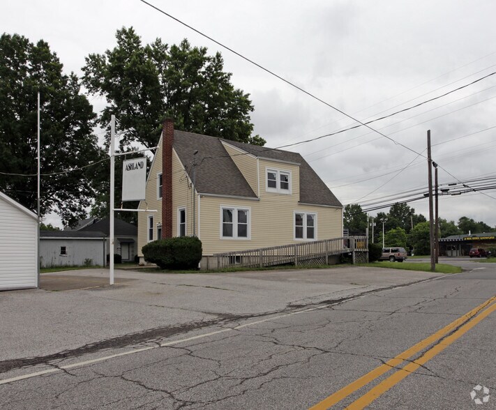 900 E Main St, Ashland, OH à vendre - Photo du bâtiment - Image 2 de 2