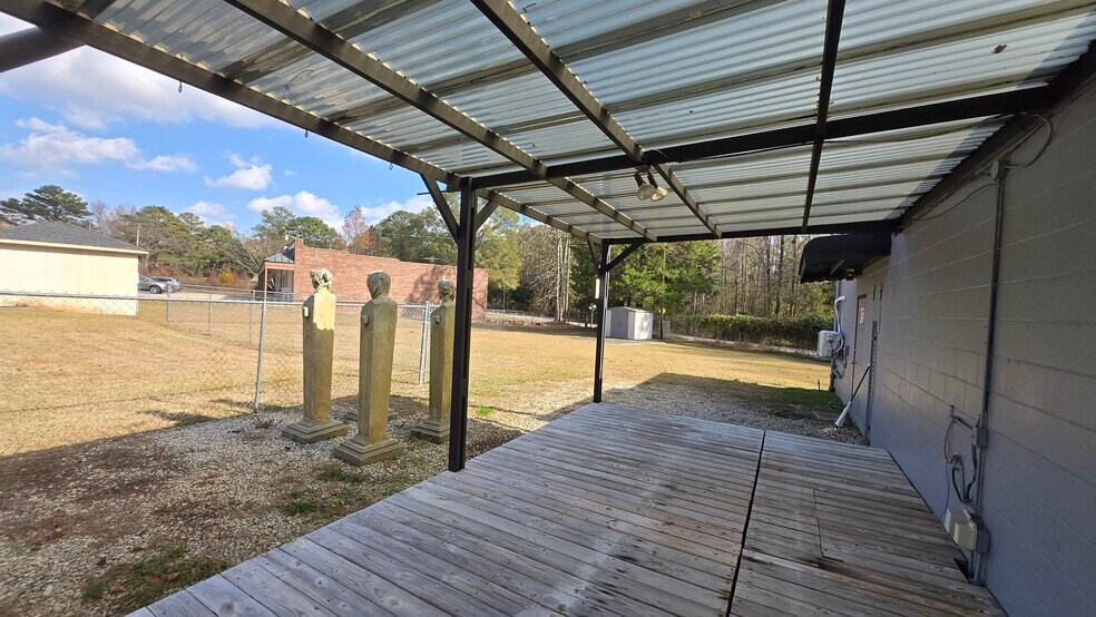 5748 Highway 20 S, Covington, GA à vendre - Photo du bâtiment - Image 2 de 10