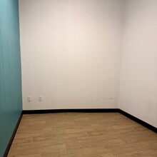 16008 Kamana Rd, Apple Valley, CA for lease Interior Photo- Image 2 of 31