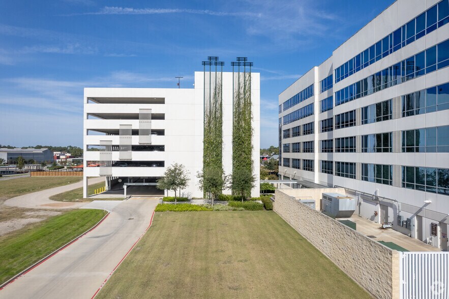 10100 Katy Fwy, Houston, TX for lease - Building Photo - Image 3 of 8