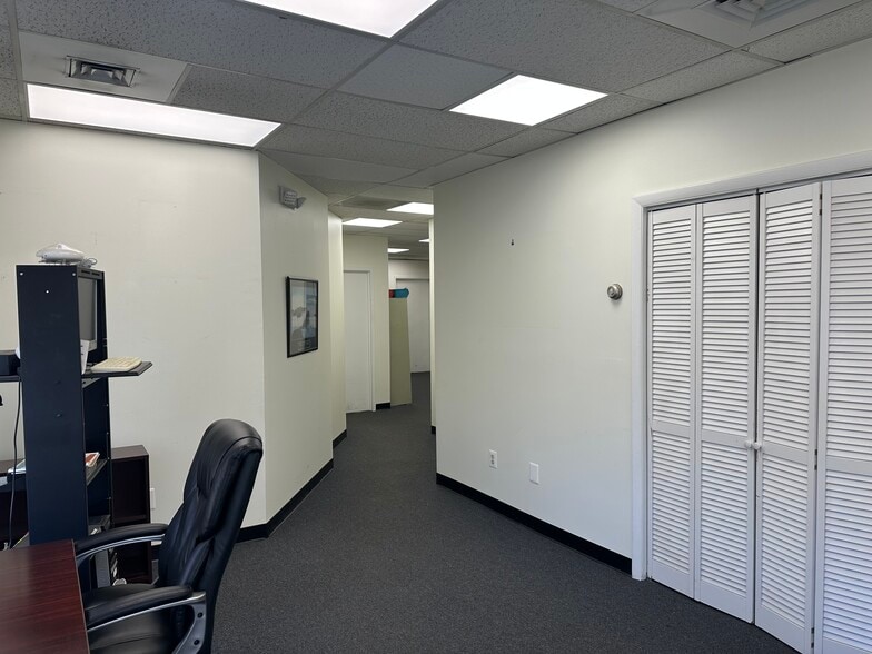 2811 Old Lee Hwy, Merrifield, VA for lease - Building Photo - Image 2 of 23