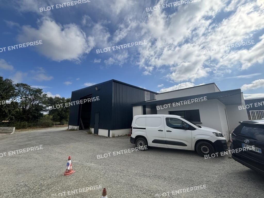 Flex in Puceul for sale Building Photo- Image 1 of 9