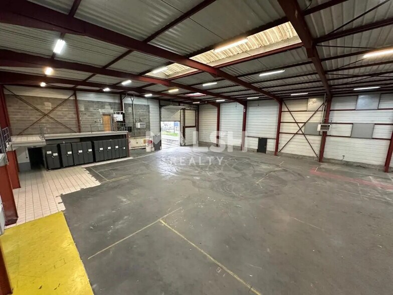 Bureau dans Corbas à louer - Photo intérieure - Image 3 de 11