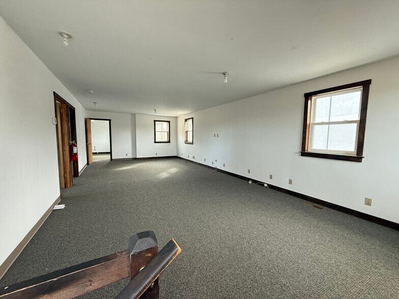 124 Byers Rd, Chester Springs, PA à louer - Photo du bâtiment - Image 2 de 4