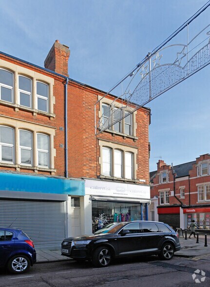 68 High St, Rushden à louer - Photo du bâtiment - Image 2 de 2