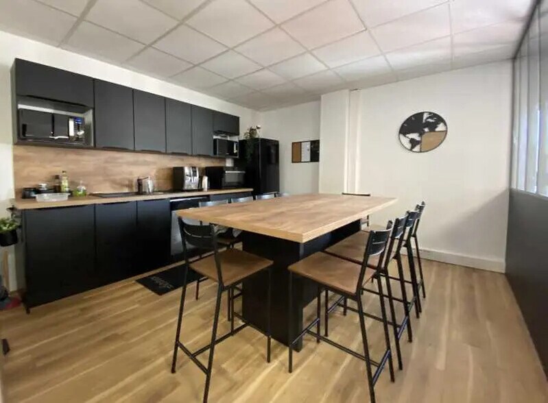 Office in Lyon for sale - Interior Photo - Image 2 of 13