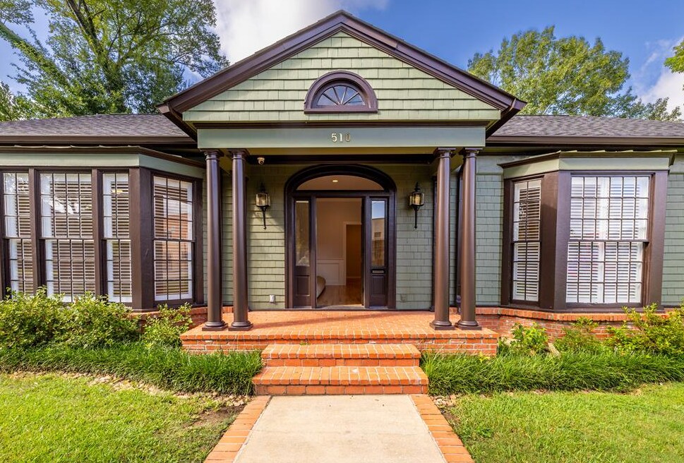 510 E Pilar St, Nacogdoches, TX à vendre Photo du bâtiment- Image 1 de 1