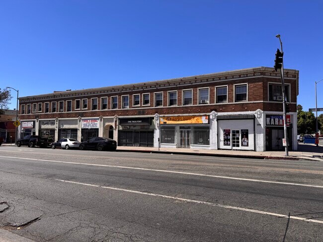Plus de détails pour 1167-1191 N Western Ave, Los Angeles, CA - Commerce de détail à louer