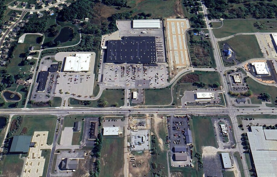 3150 Menards Dr, Angola, IN à louer - Aérien - Image 3 de 5