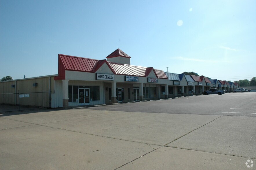 1000-1099 Vendall Rd, Dyersburg, TN à louer - Photo du bâtiment - Image 2 de 26