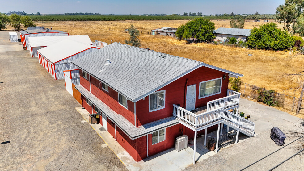 7965 State Highway 99W, Gerber, CA à vendre - Photo du bâtiment - Image 3 de 35