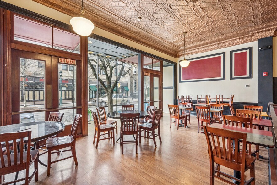 7165 Germantown Ave, Philadelphia, PA à louer - Photo du bâtiment - Image 2 de 11