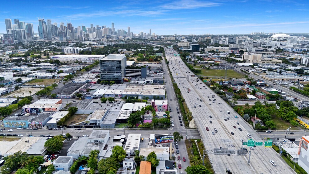 591 NW 29th St, Miami, FL à vendre - Photo du bâtiment - Image 2 de 11