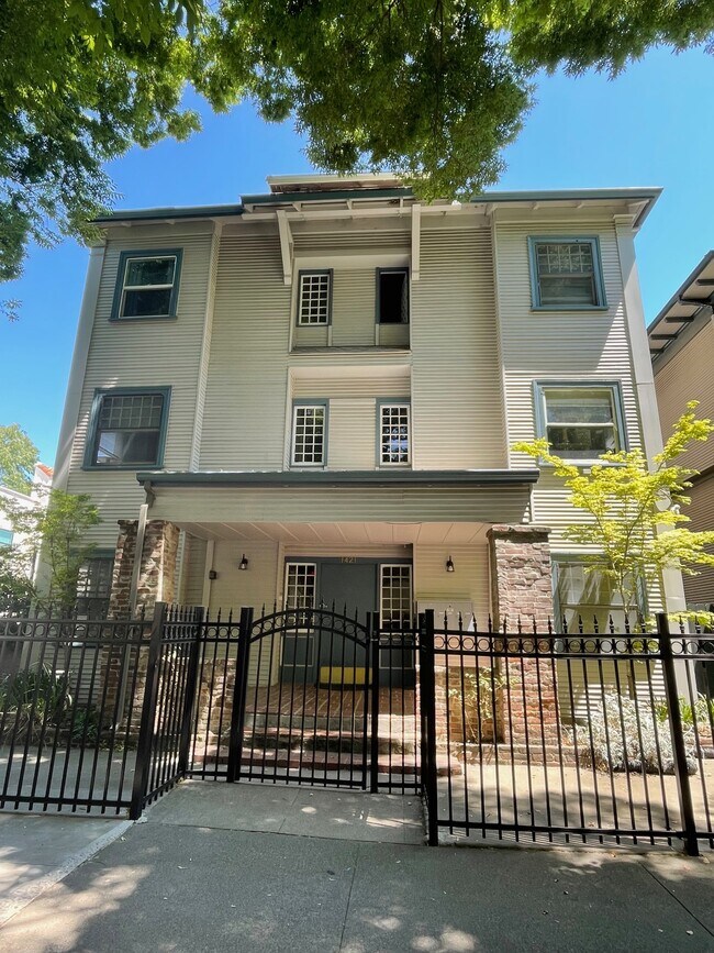 More details for 1421 G St, Sacramento, CA - Multifamily for Sale