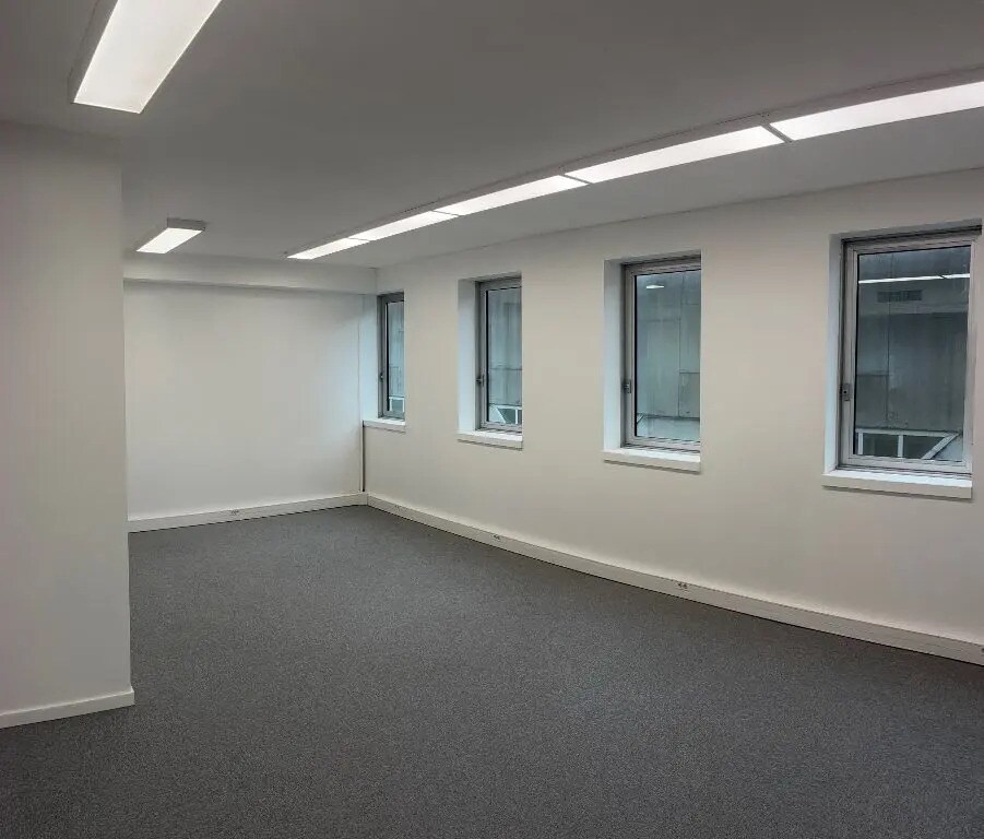 Office in Lyon for lease Building Photo- Image 1 of 6