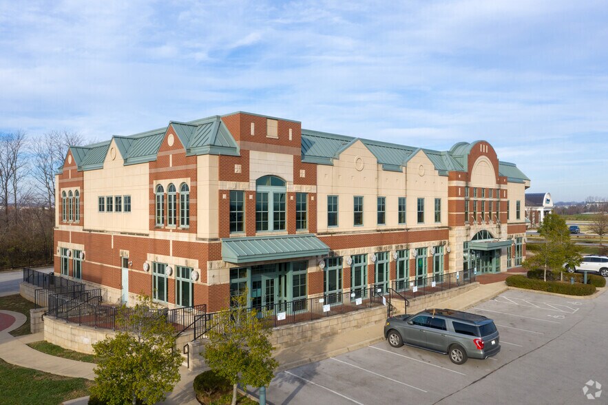 2120 High Wickham Place, Louisville, KY à louer - Photo du bâtiment - Image 3 de 16