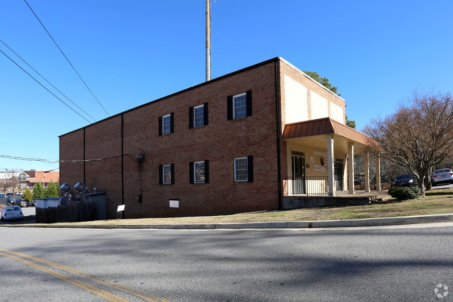 700 Dalrymple Rd NE, Sandy Springs, GA for lease - Primary Photo - Image 1 of 11