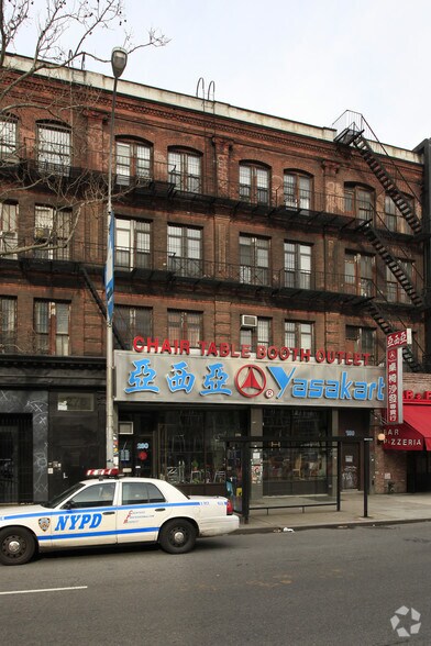 280 Bowery, New York, NY à louer - Photo du bâtiment - Image 2 de 2