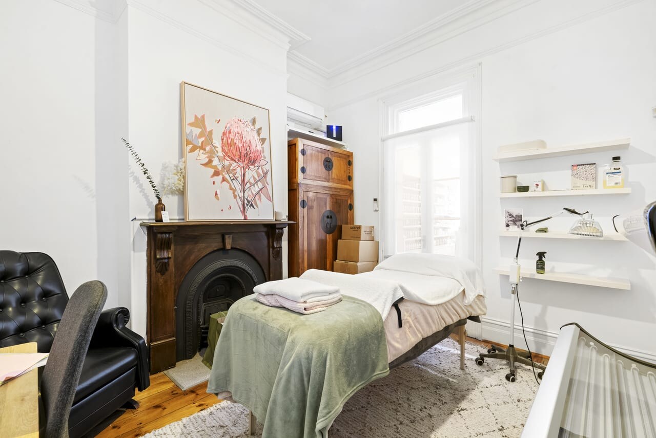 46 Dundas Pl, Albert Park for lease Interior Photo- Image 1 of 3