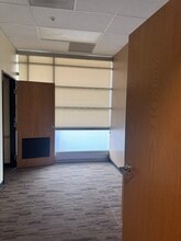 10202 E Burnside St, Portland, OR for lease Interior Photo- Image 2 of 8