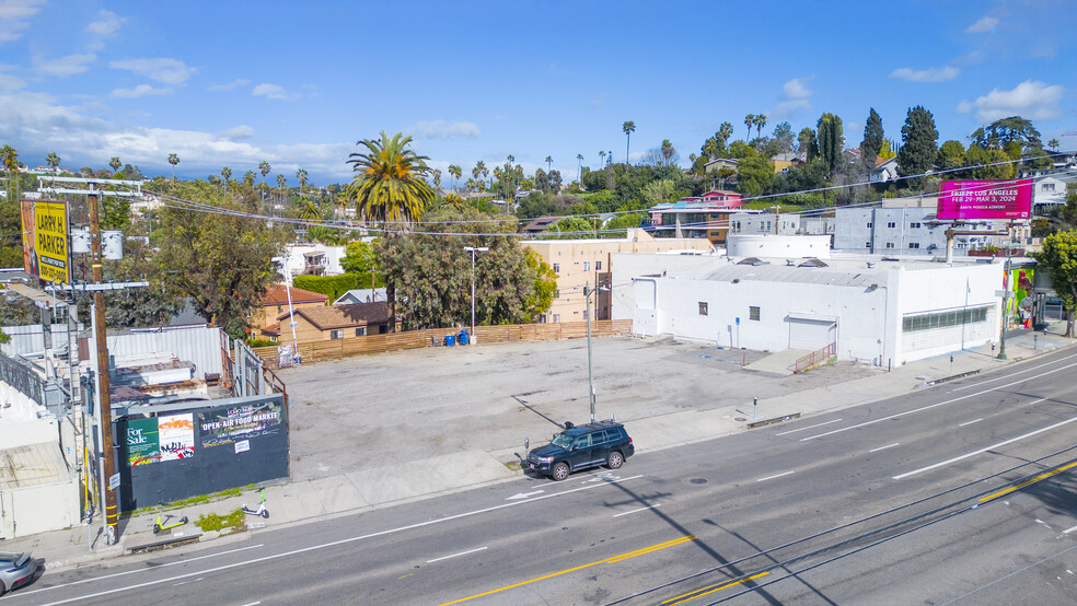 2515-2517 W Sunset Blvd, Los Angeles, CA for lease - Building Photo - Image 2 of 5