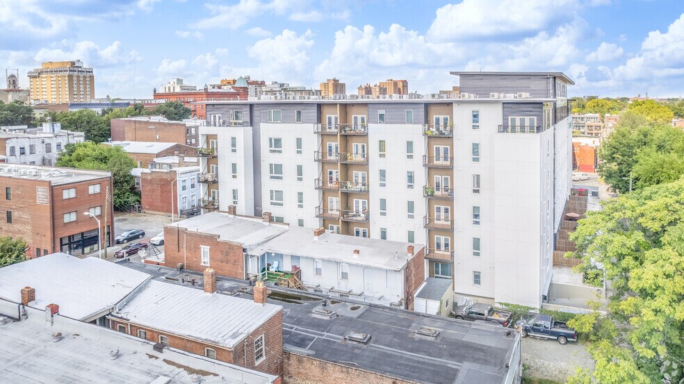 2 W Marshall St, Richmond, VA à louer - Photo du bâtiment - Image 3 de 10