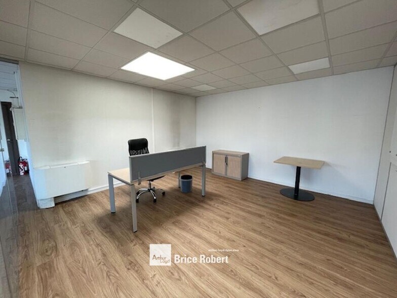 5 Rue Edison, Bron for lease - Interior Photo - Image 3 of 5