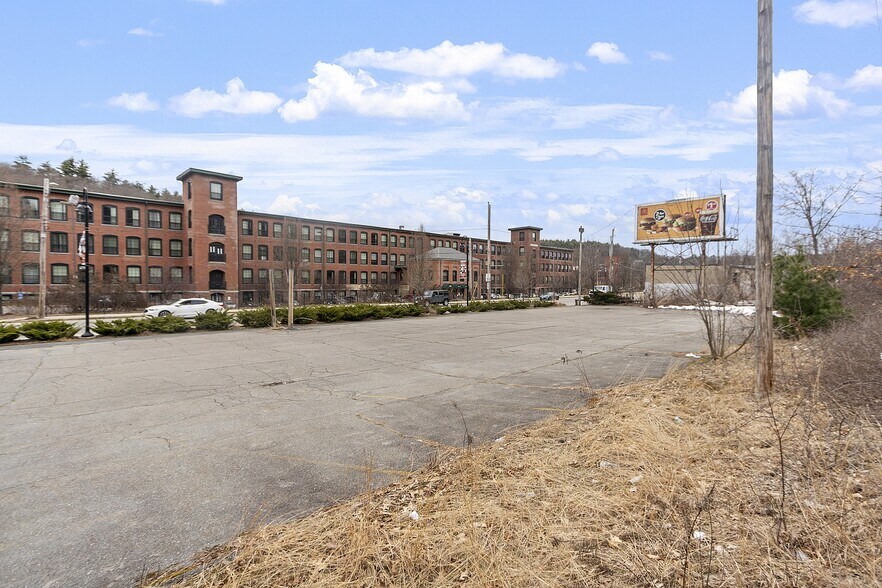0 River St, Fitchburg, MA à vendre - Photo du bâtiment - Image 2 de 8