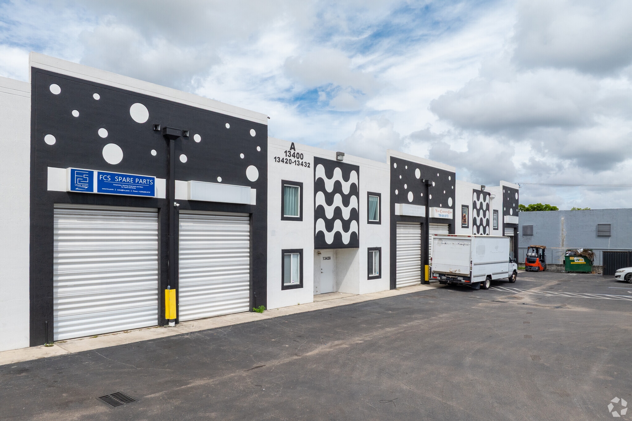 13420-13432 NW 38th Ct, Opa Locka, FL for lease Primary Photo- Image 1 of 23