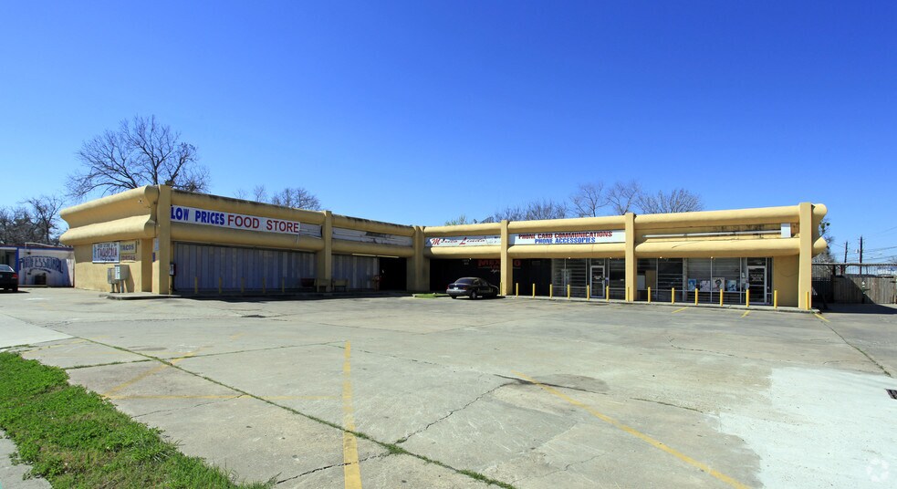 11903 Alief Clodine Rd, Houston, TX à vendre - Photo du bâtiment - Image 2 de 5