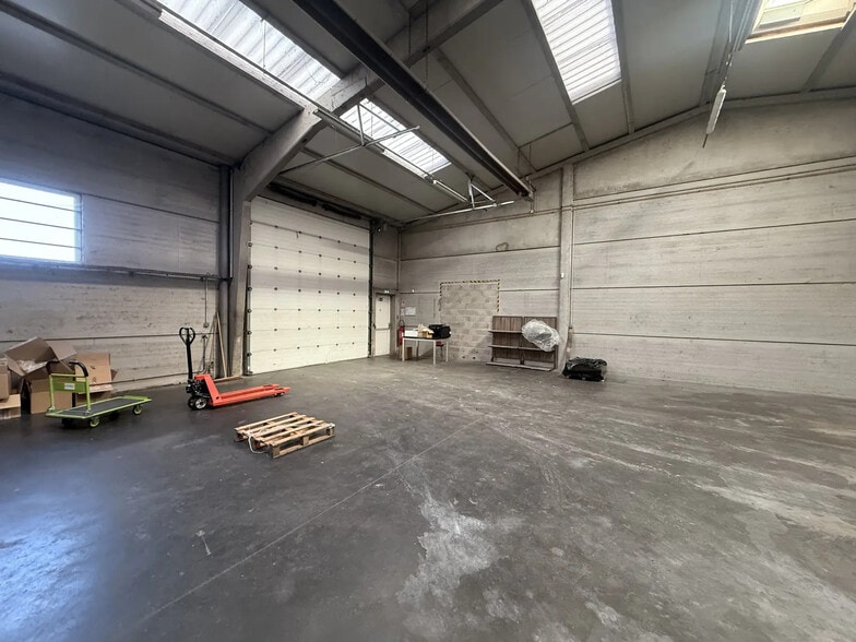 Flex dans Ennery à louer - Photo intérieure - Image 3 de 9