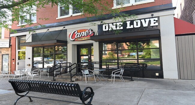 Plus de détails pour 228-232 E College Ave, State College, PA - Commerce de détail à vendre