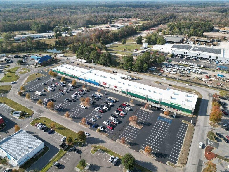 2052 Bells Hwy, Walterboro, SC à louer - Photo du bâtiment - Image 3 de 9