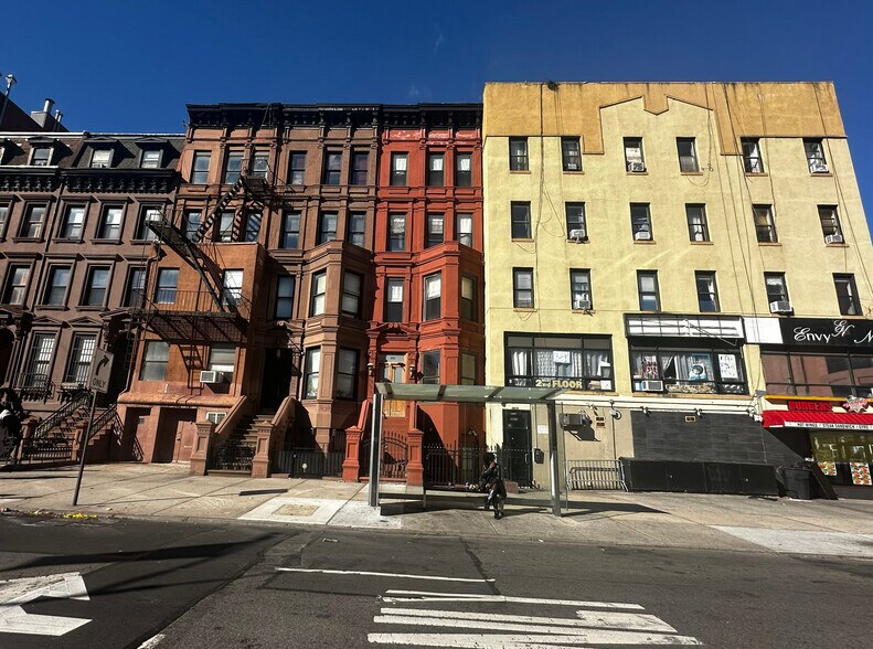 2014 Fifth Ave, New York, NY à vendre - Photo du bâtiment - Image 1 de 14