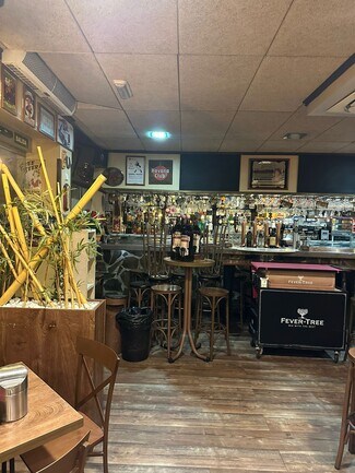 Plus de détails pour Avenida Doctor Marañón, 20, Majadahonda - Commerce de détail à louer