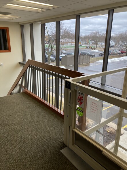 1107 Regis Ct, Eau Claire, WI à louer - Photo intérieure - Image 3 de 3
