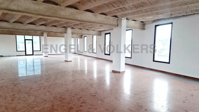 Office in Barcelona, Barcelona for lease Interior Photo- Image 2 of 13